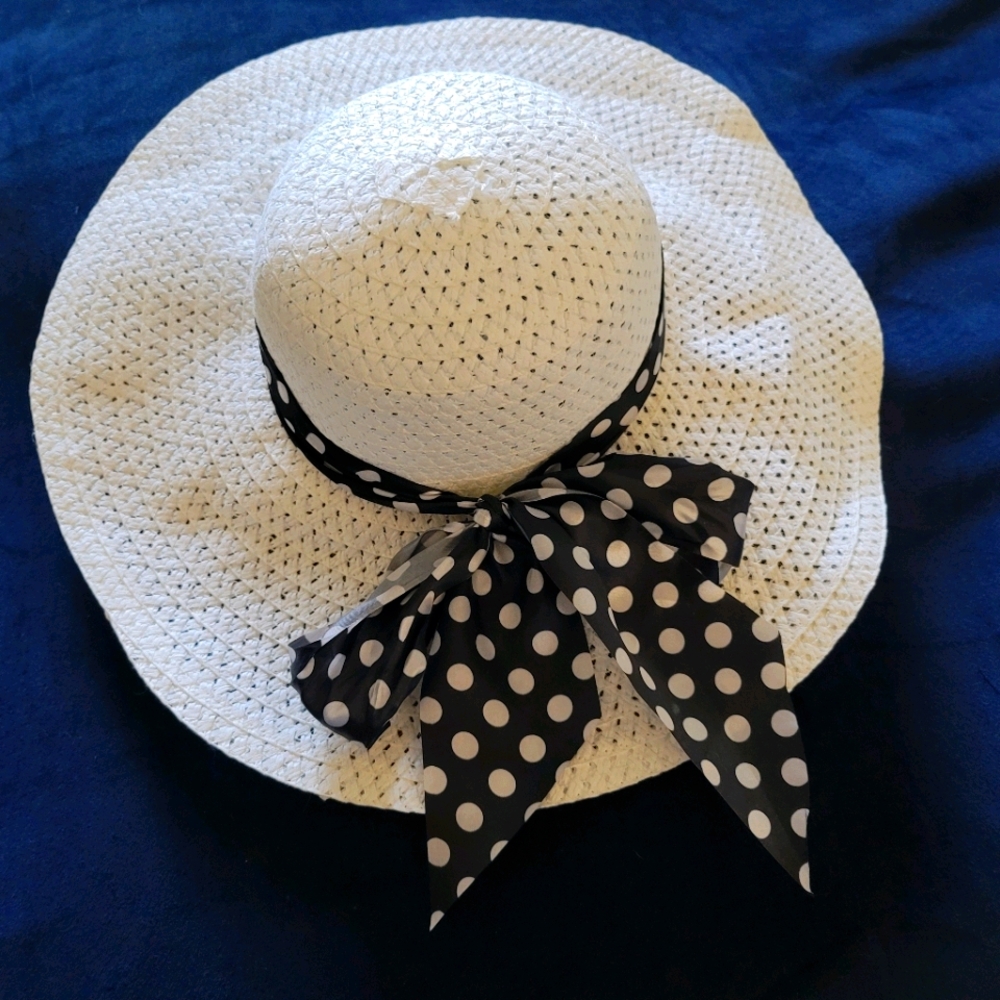 Vintage large brimmed Sun Hat
